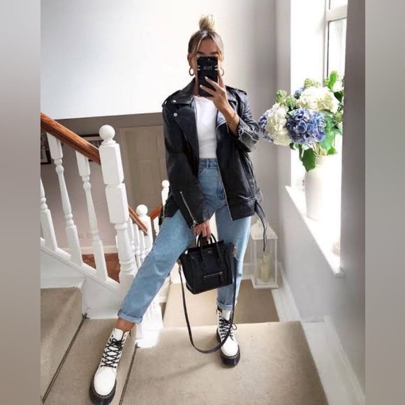 DR. MARTENS 1460 Pascal Lace-up Boots in Optical White NEW *Size Wms 8* - Picture 3 of 12